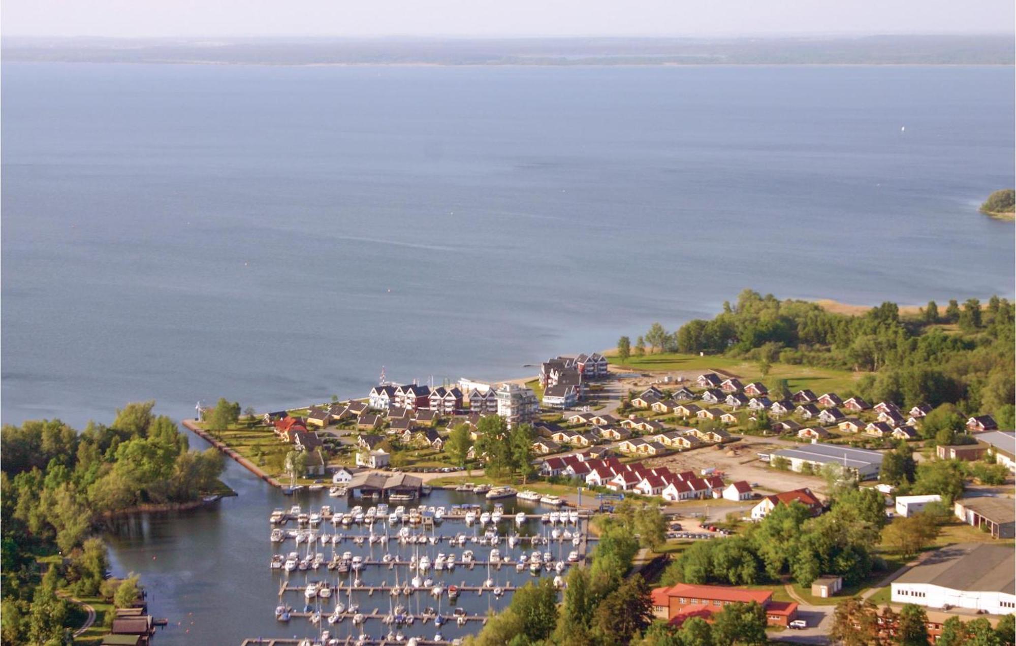 Pet Friendly Apartment In Rechlin With Kitchen Eksteriør billede
